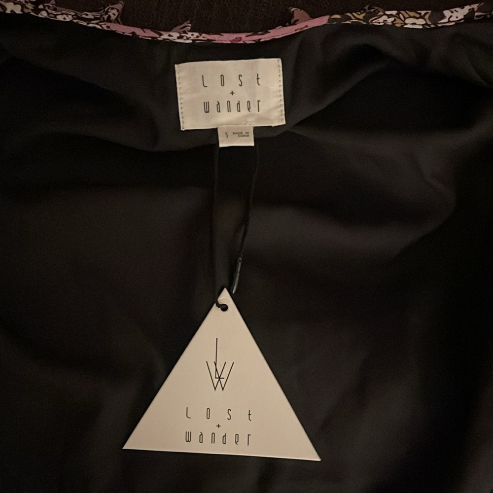 🚨New LOST + WANÂDER Women’s Lovestoned elegant Wrap Dress - Picture 7 of 7